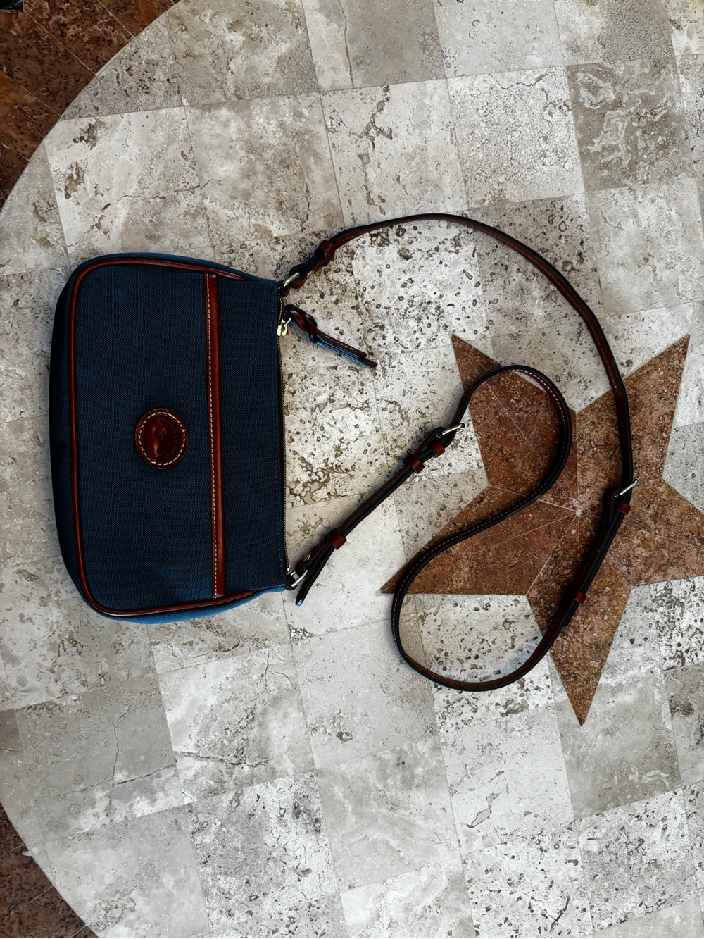 Vintage Dooney & Bourke Navy Nylon Crossbody Bag - Picture 3 of 12